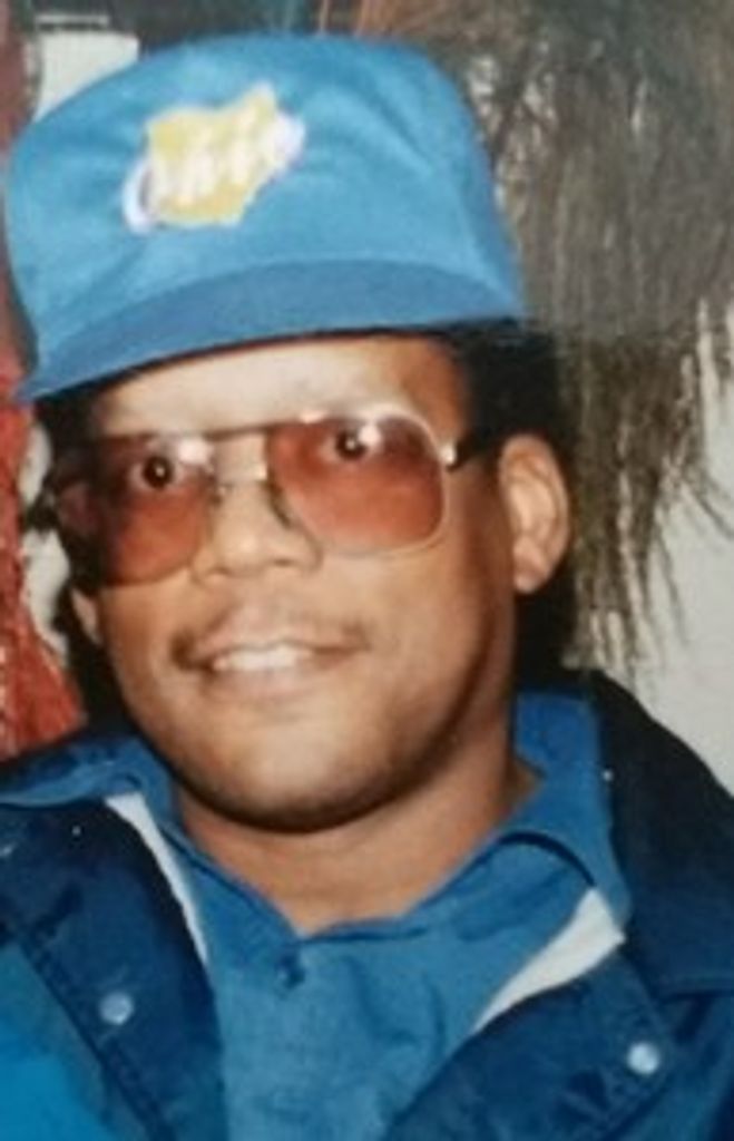 Kenneth H Moss
