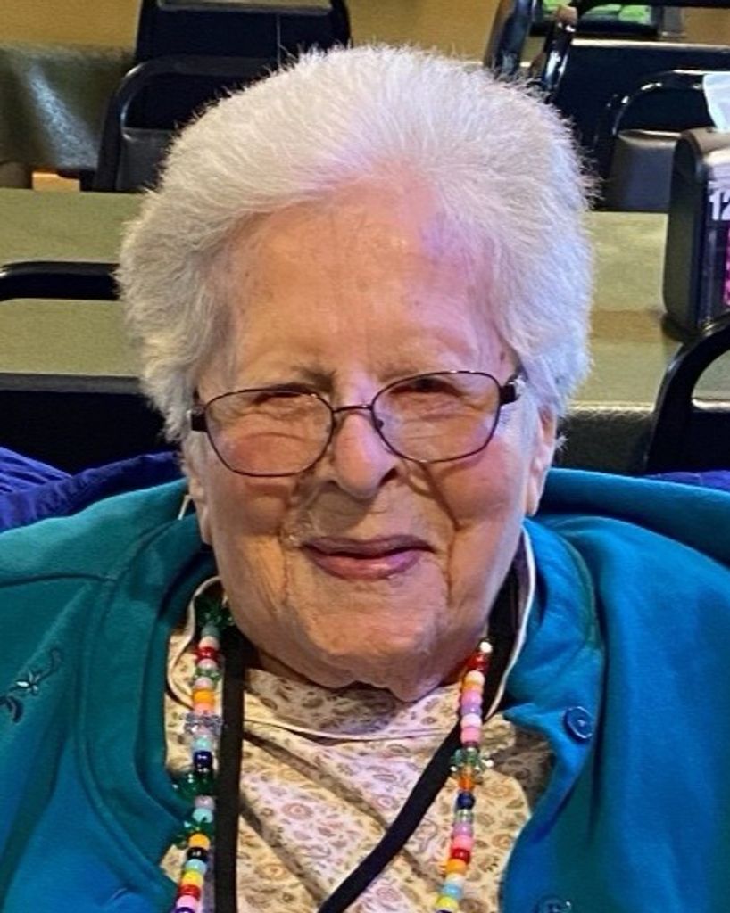 Evelyn E. Thom Profile Photo