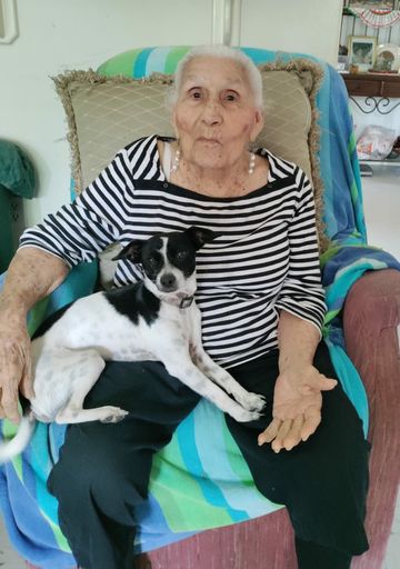 Maria Teresa Martinez photo gallery thumbnail 12 of 62