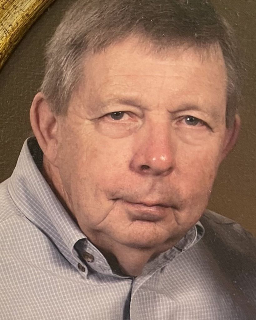 Joe Thomas Husband Profile Photo