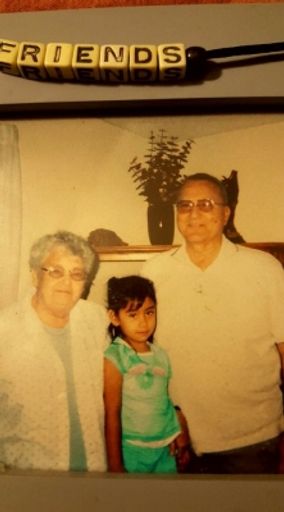 Mae Thomas photo gallery thumbnail 1 of 1
