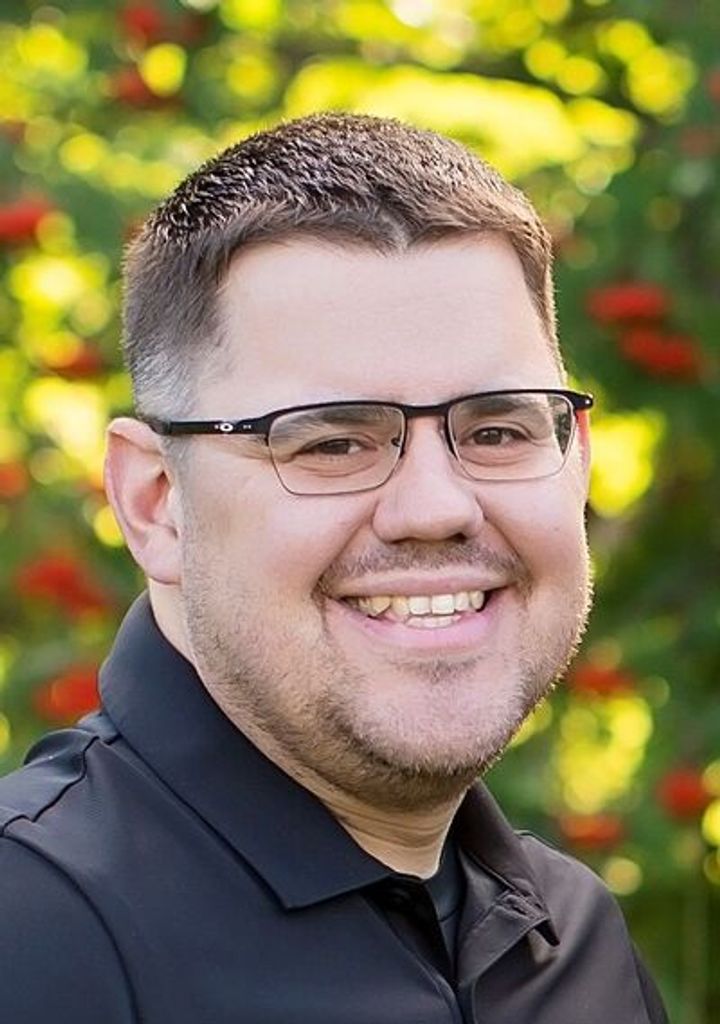 Elliott Michael Stuckless Profile Photo