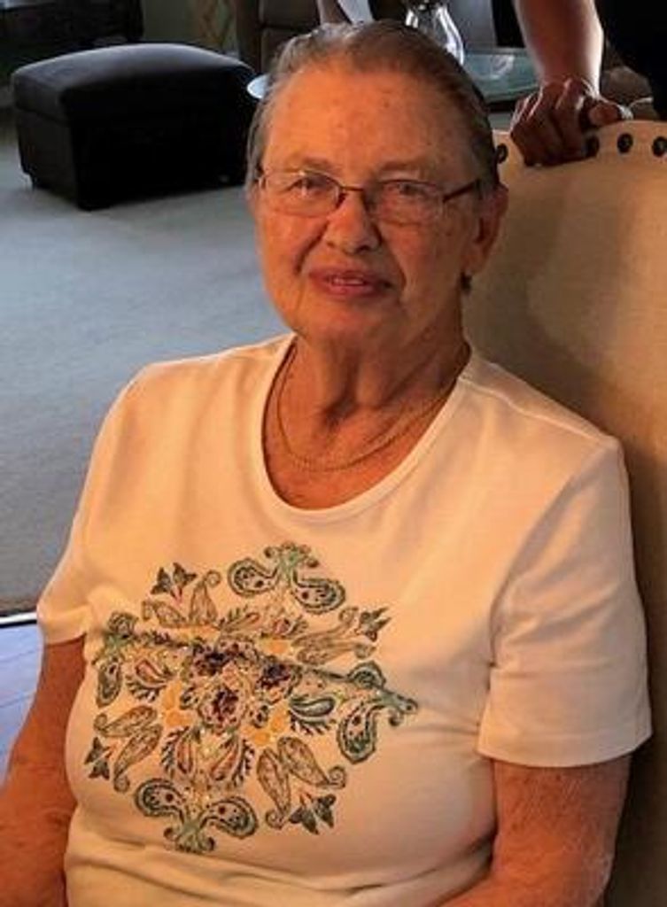 Evelyn Bell Profile Photo