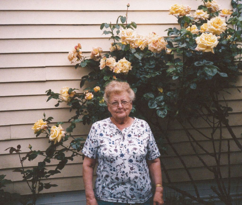 Doris W (Rinehimer)  Barrall