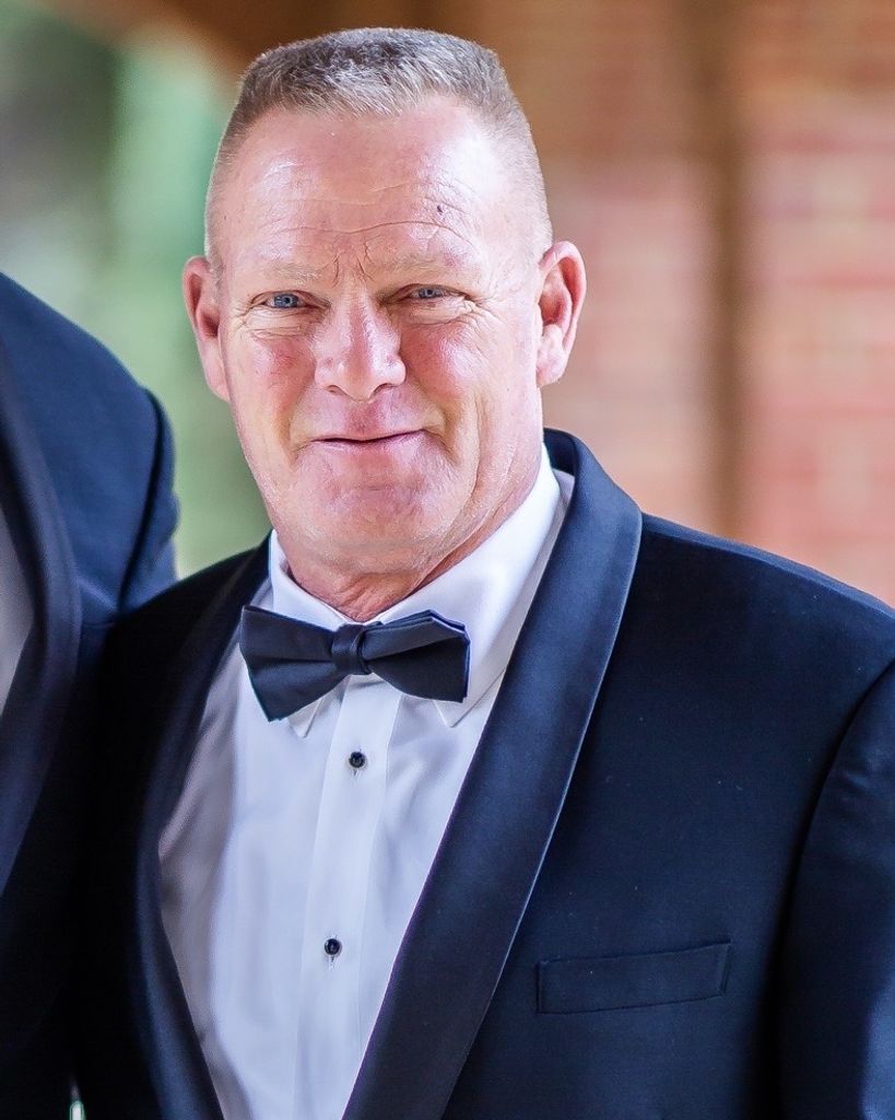 Lee W. Johnston, Jr. Profile Photo
