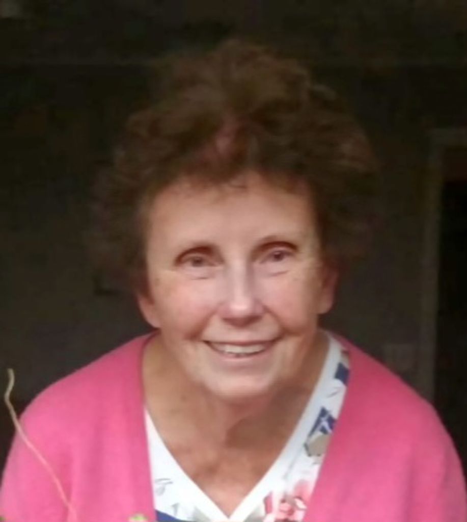 Ruth J Demins