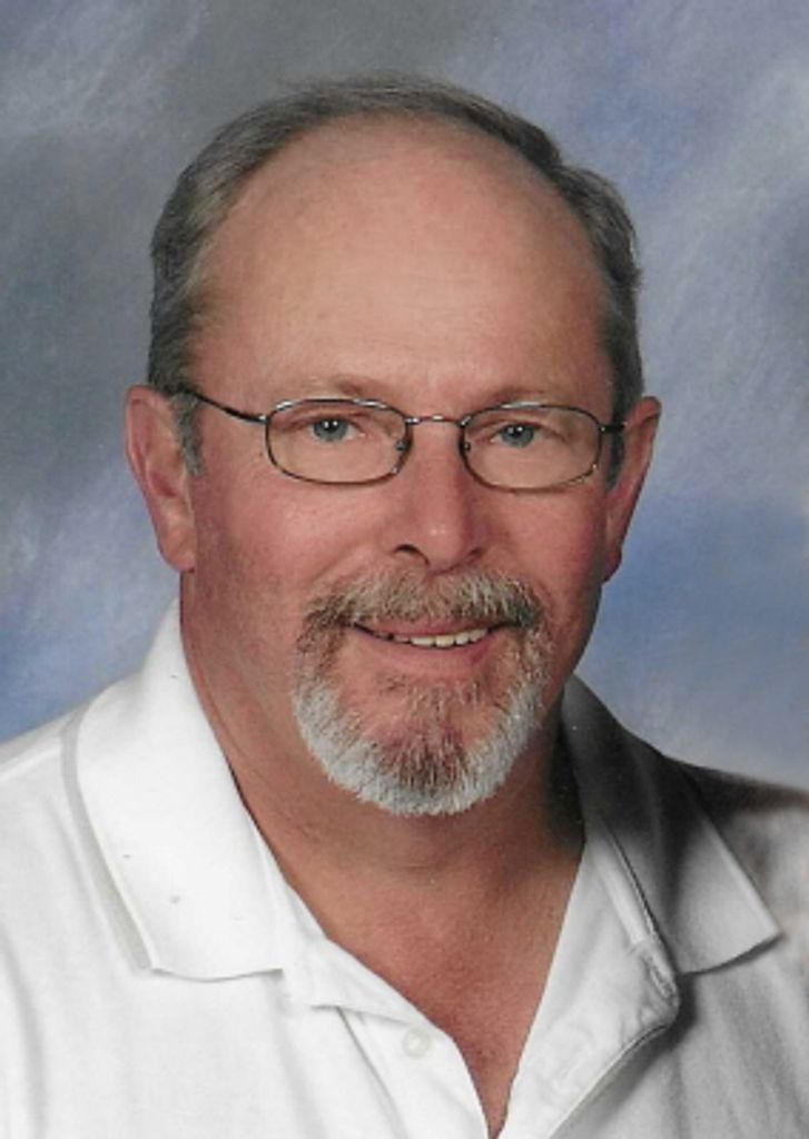 Roger William Hennis Profile Photo