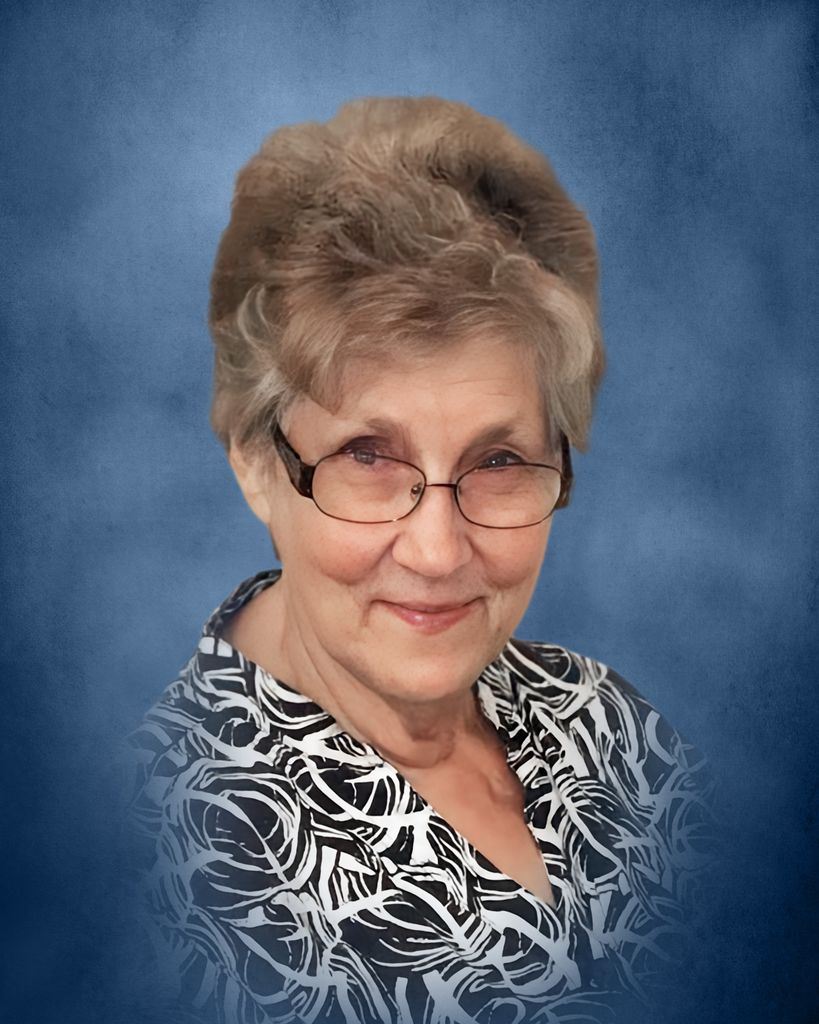 Elizabeth Lola DeBlois Profile Photo