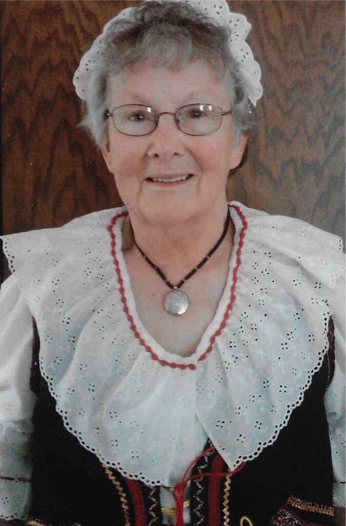 Mary Ann Mach Profile Photo