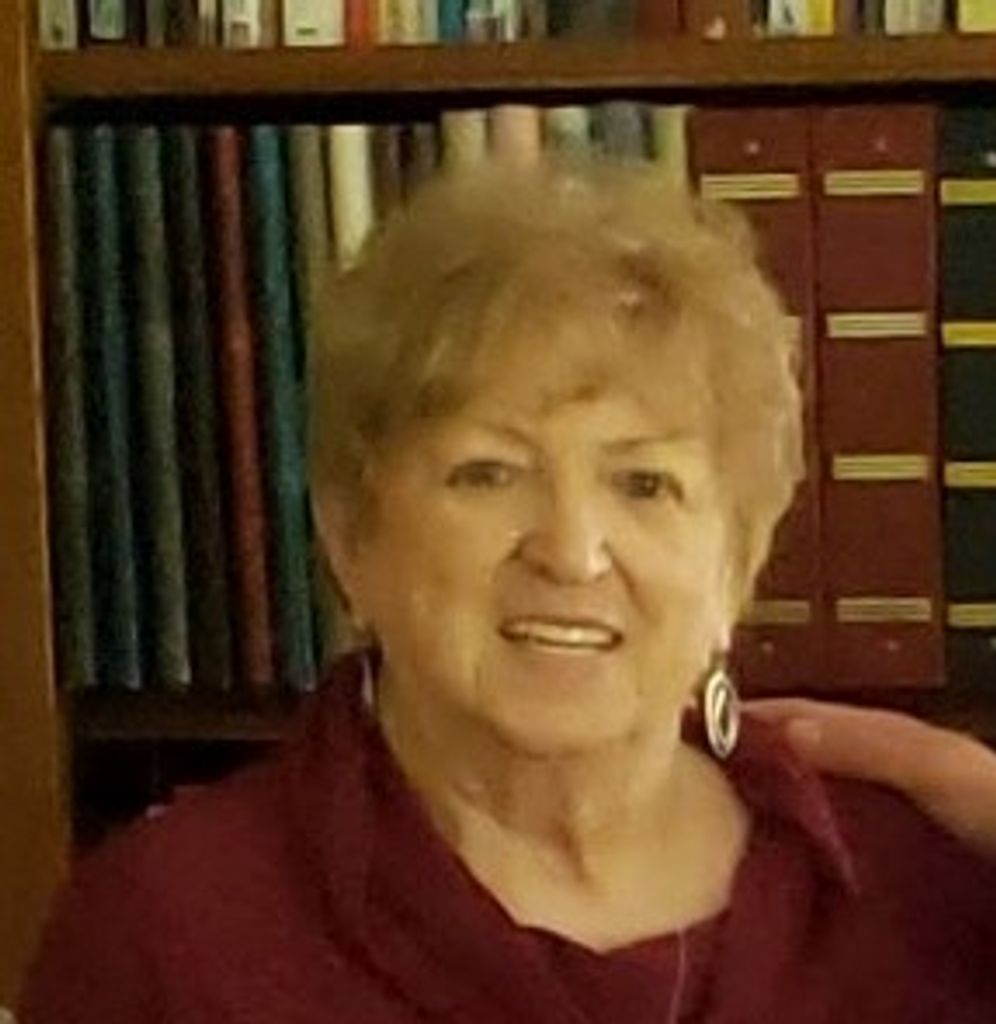 Anna Marie (Hvizdos)  Molnar