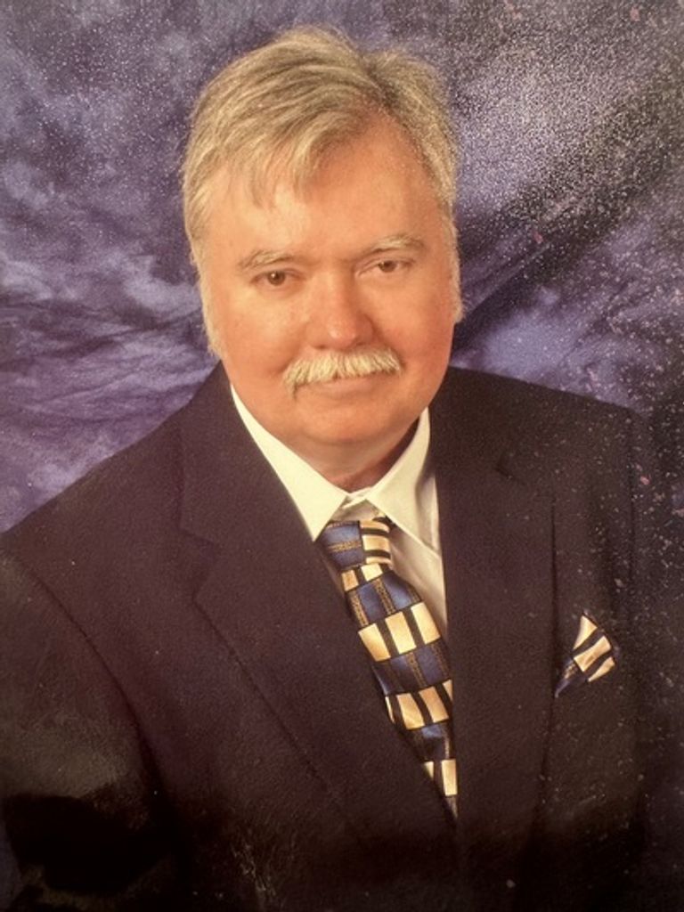 Thomas Bradley Simmons Profile Photo