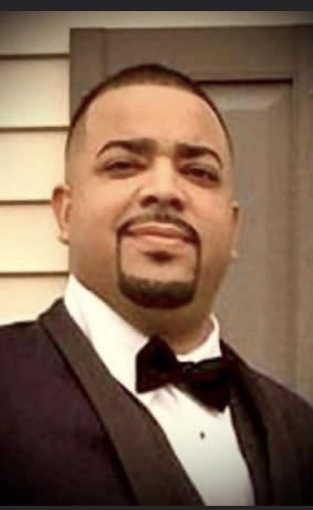 Adrian Fonseca Profile Photo