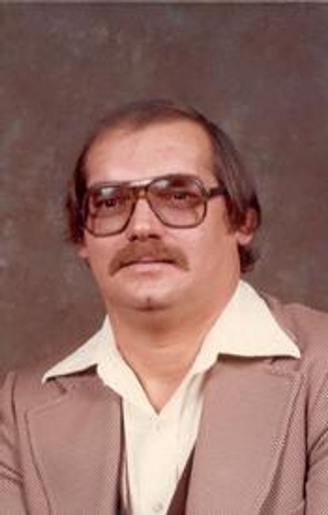 Roscoe E Angstrom Jr