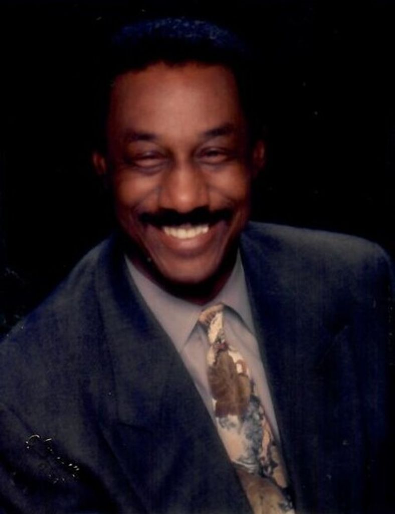 Robert Gray Sr. Profile Photo