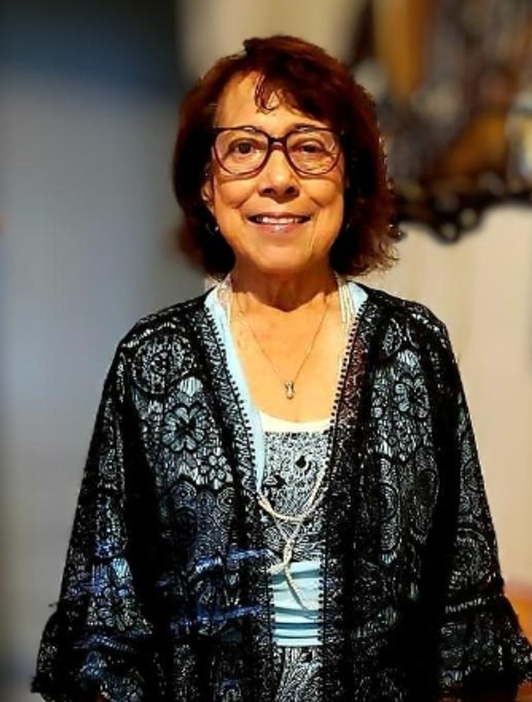 Candelaria Moore