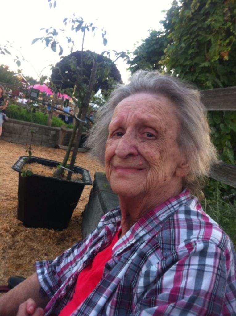 Elsie Cline Profile Photo