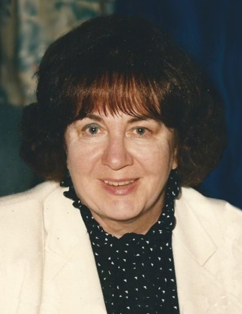 Maxine Shirtino