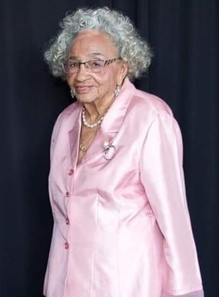 Lila Mae Adams Woodard