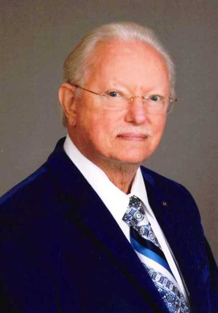 Dr. Maxwell Taylor Courson