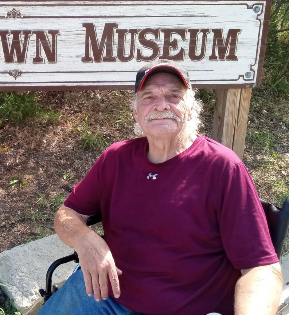 Hubert "Howard" Davis Profile Photo