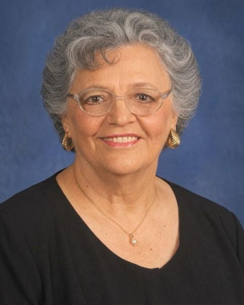 Nan Hollingshead Profile Photo