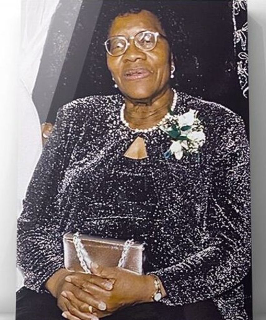 Genevieve Hymes Profile Photo