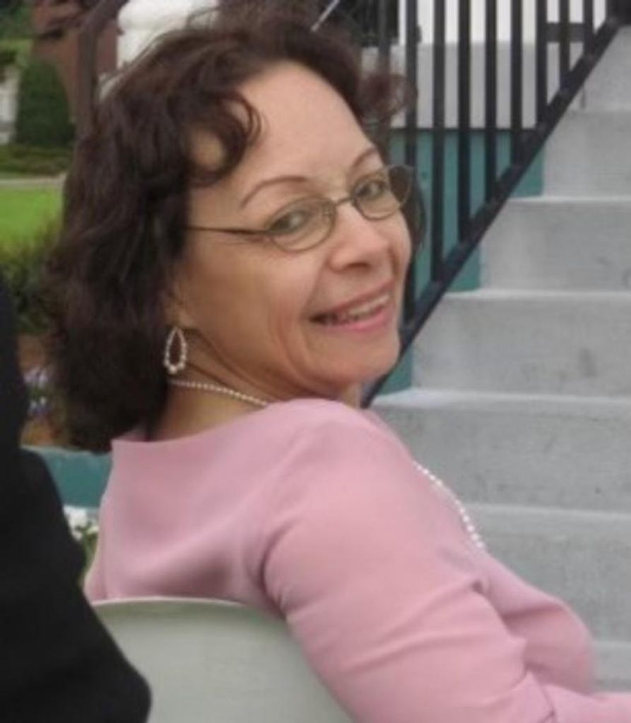 Gloria Maria Marrero Profile Photo