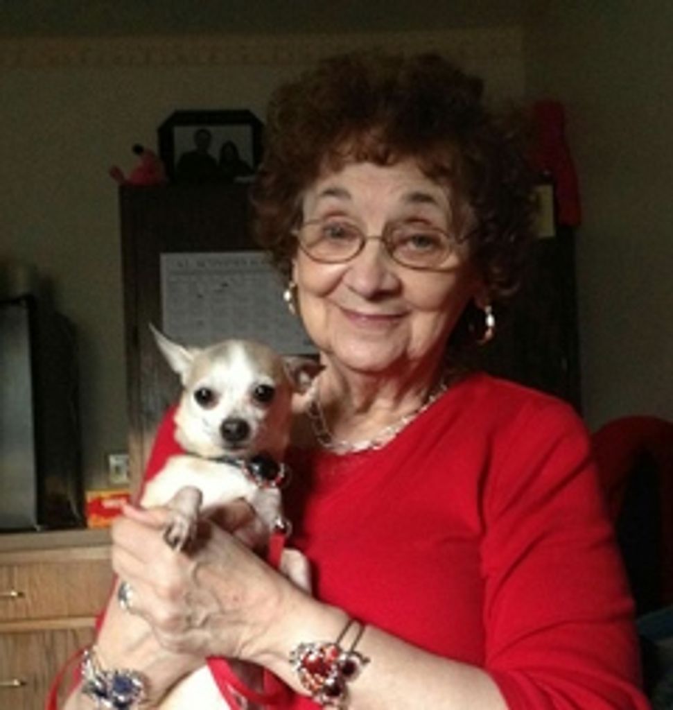 Helen Marie (Mihaly)  Grochowski