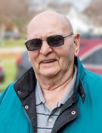 Robert (Bob) W. Hogue's obituary image