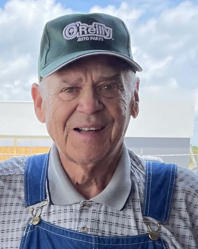 Lloyd Earl Bybee's obituary image