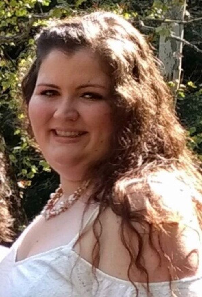 Sara Nicole Jones Profile Photo