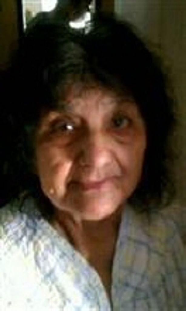 Maria "Gloria" Salazar