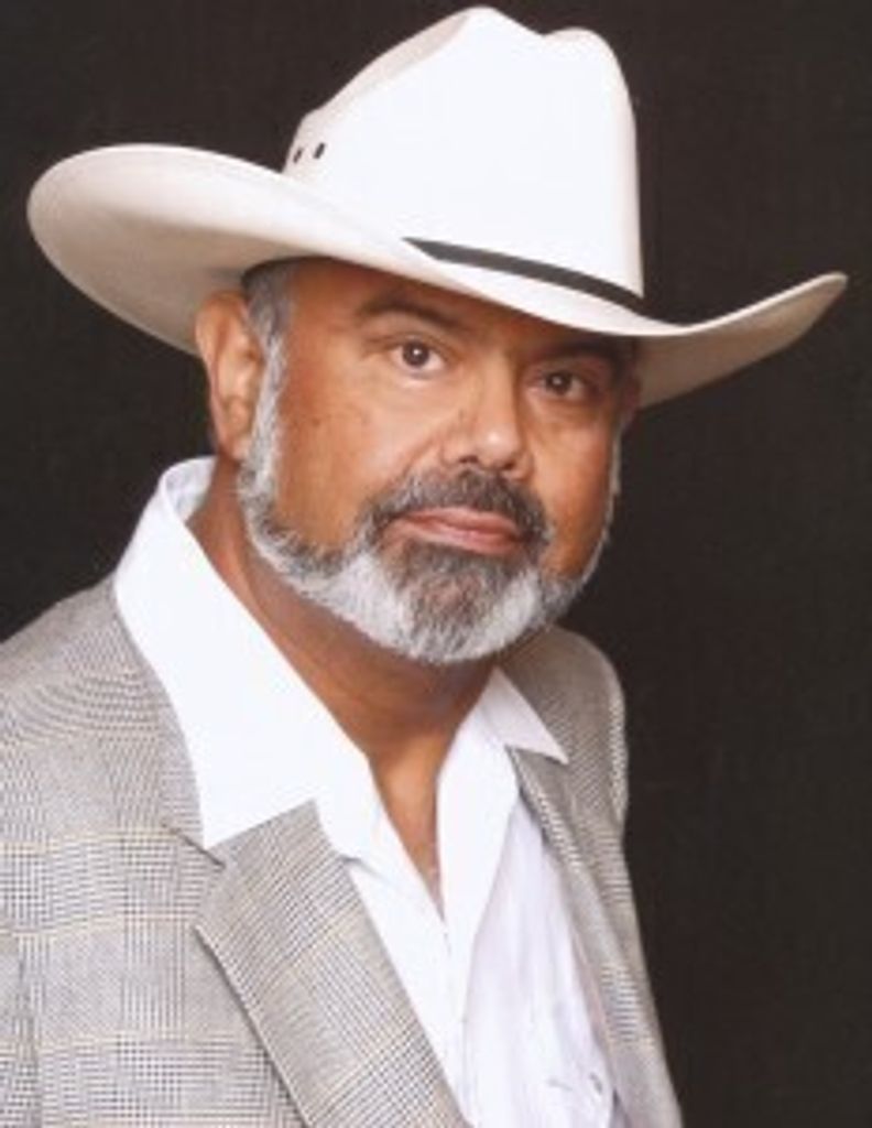 Gilbert Martinez Profile Photo