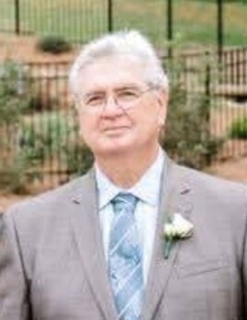Robert Earl Thompson Profile Photo