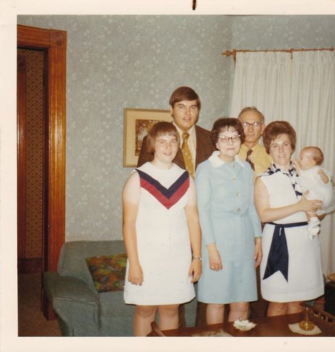 Linda Kay Davis photo gallery thumbnail 19 of 45