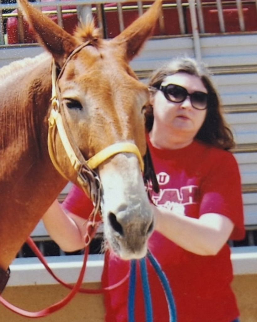 Sue Anne "Sioux" Bettolo (née Connors)