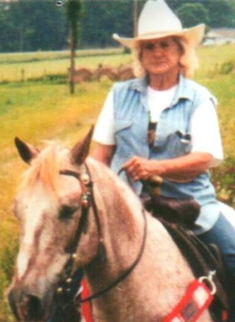 Heraldine "Dee" M. Hartman Profile Photo
