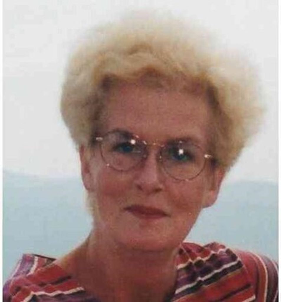 Carolyn Dumont Ferrara Profile Photo