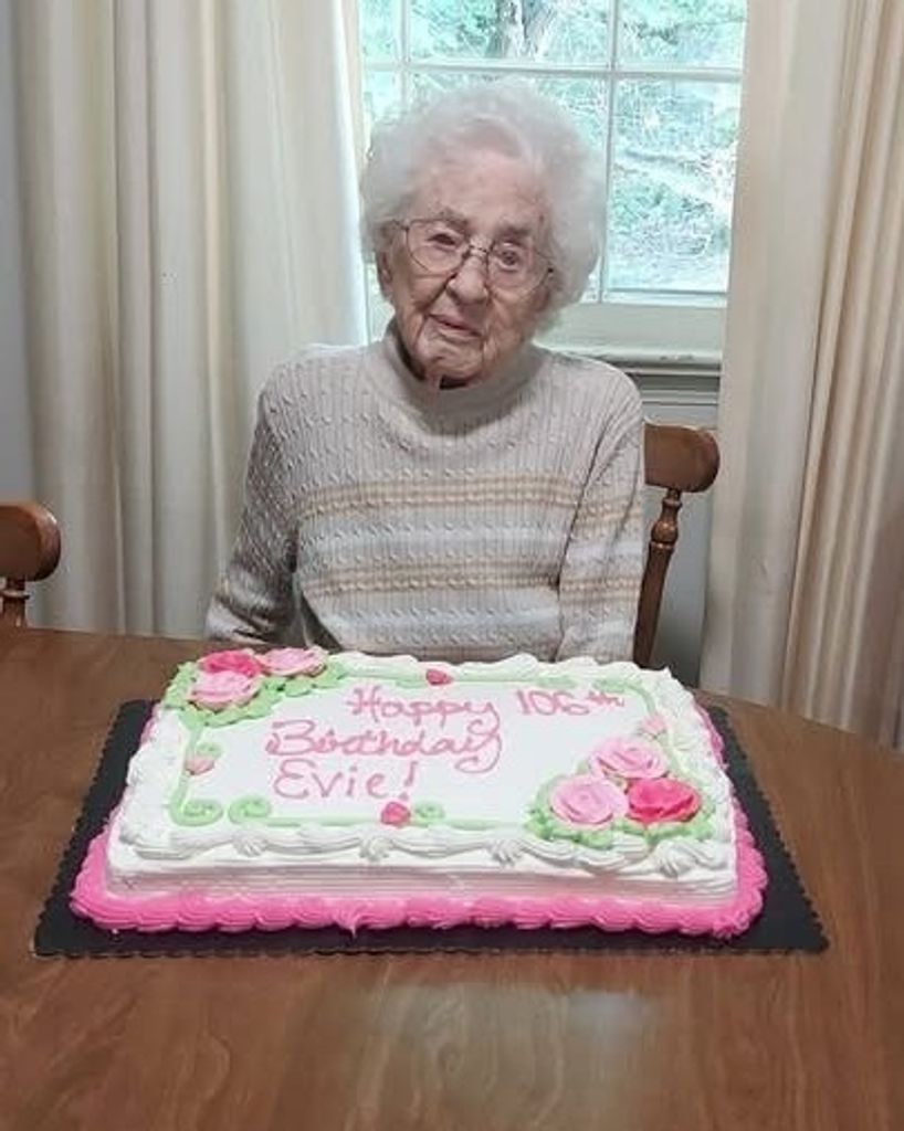 Evelyn "Evie" Story Poole Profile Photo