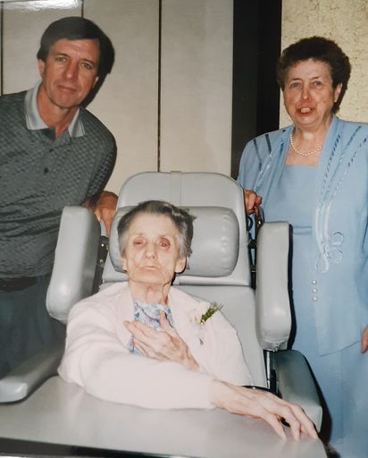 Marion (Thorne)  Macdonald photo gallery thumbnail 3 of 31