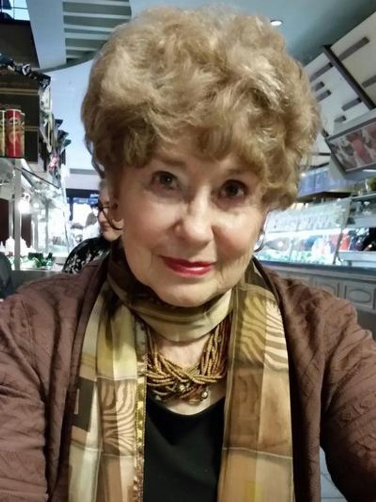Janet Knaphle Loewe Profile Photo