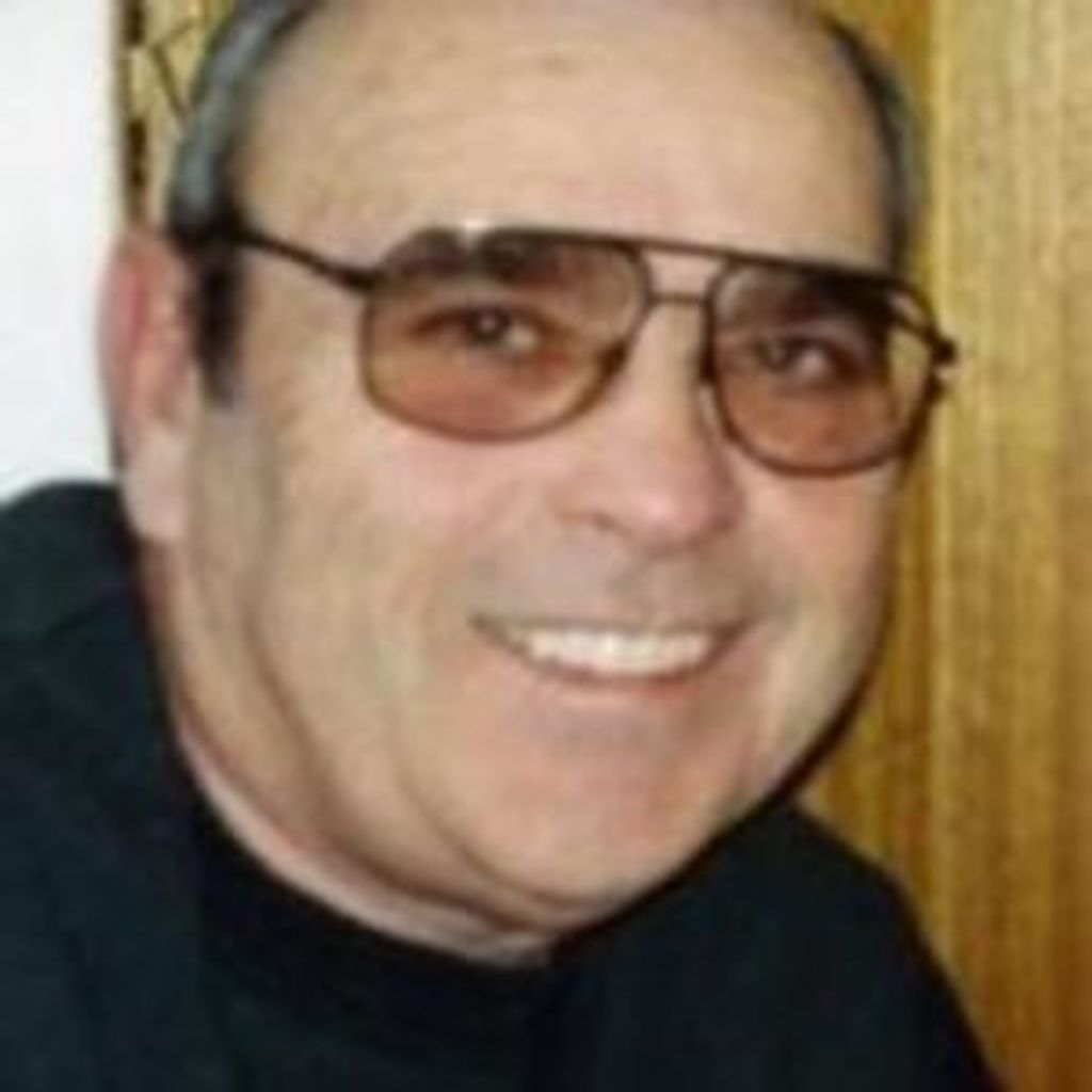 Robert Wayne Lewis Profile Photo