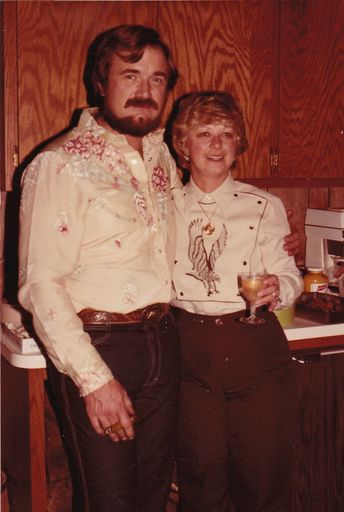 Carolyn J. (Bergstrom)  Bohl photo gallery thumbnail 3 of 133