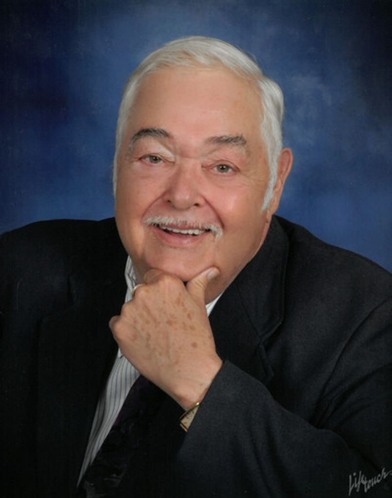 Jon Max Olinger Profile Photo