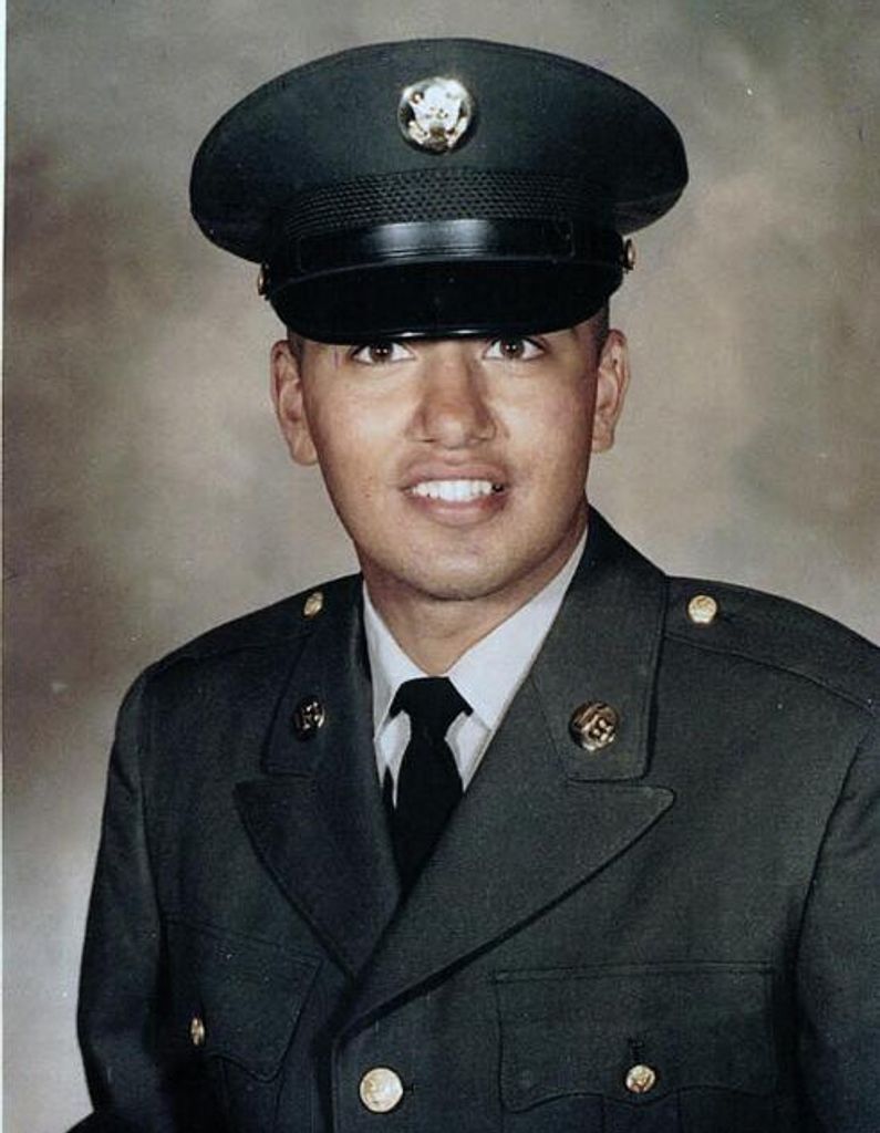 Louis Ernesto Ortiz Profile Photo