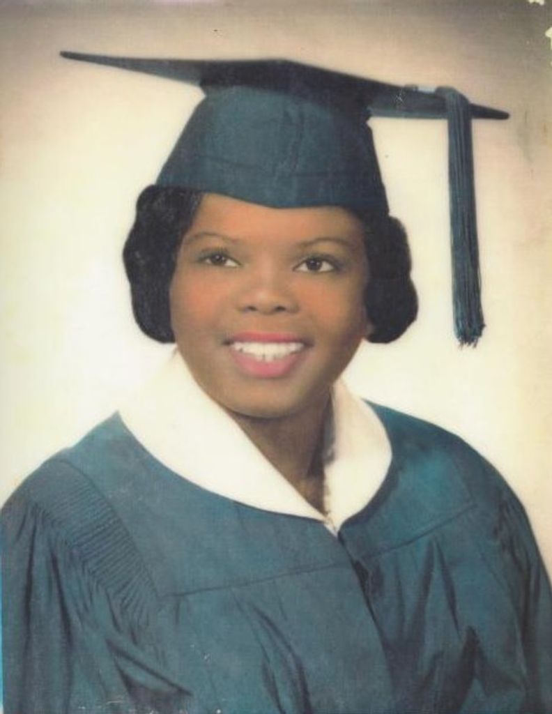 Yvonne Shelton