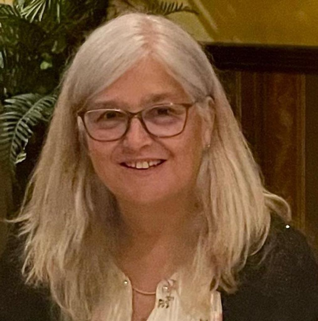 Debbie M Hernandez