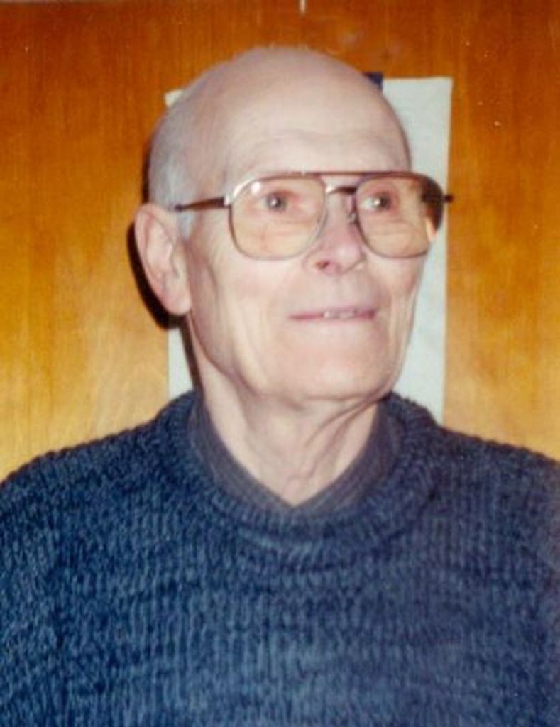Lowell Lyons Profile Photo
