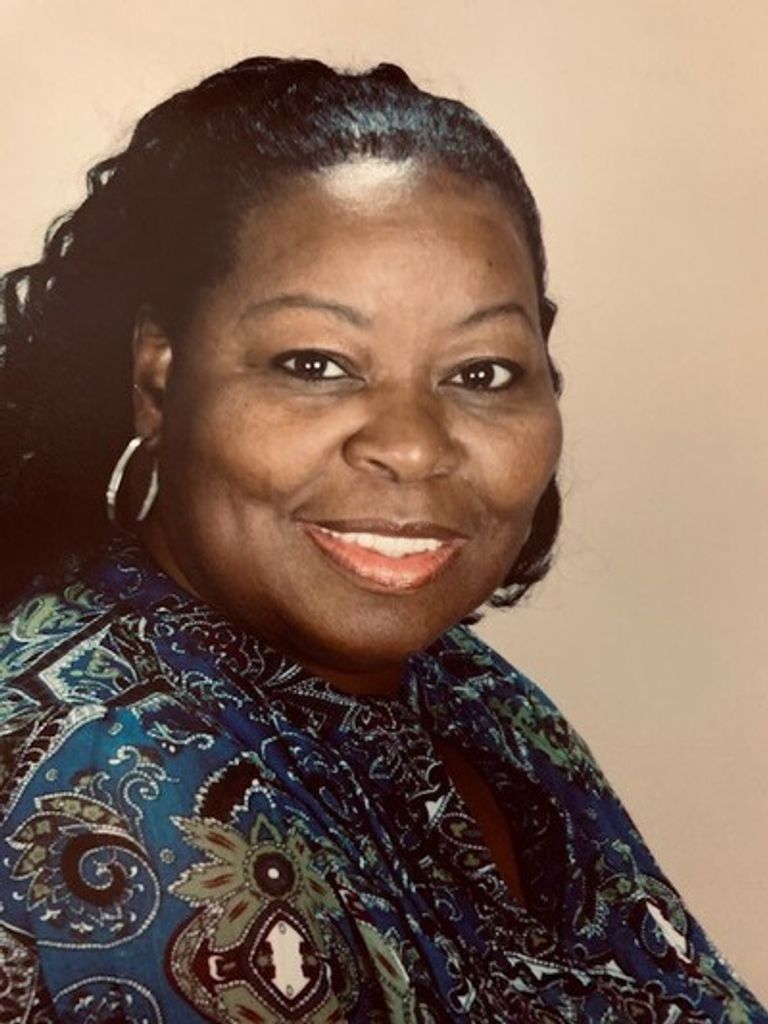 Ms Pearl Yvonne Holloway