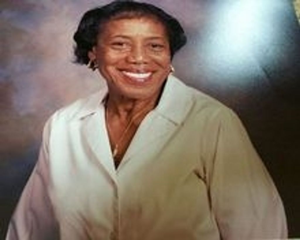 Ms Barbara King